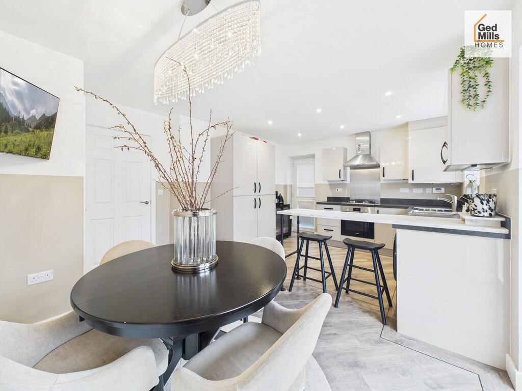 CAM04261G0-PR0115...