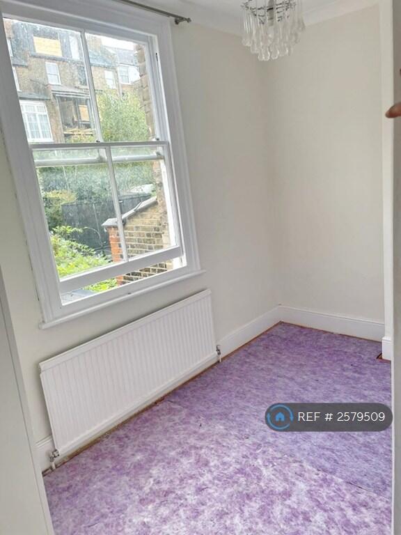 Neutral Carpet Now Fitted.
