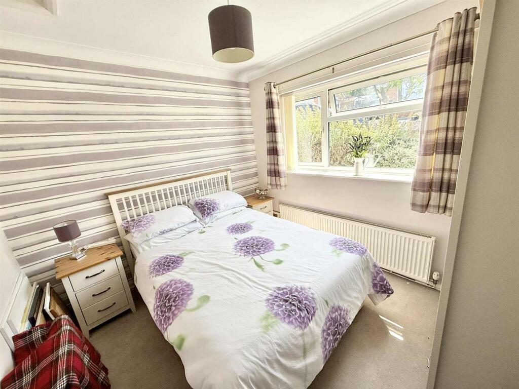 bedroom-2.jpg