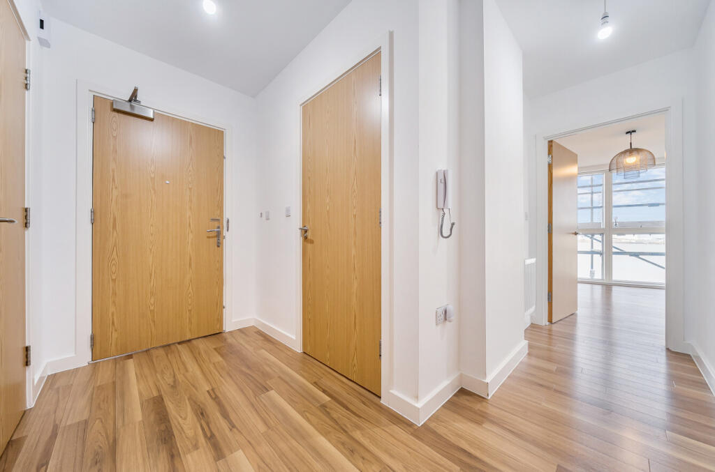 1387381-9-693821d...