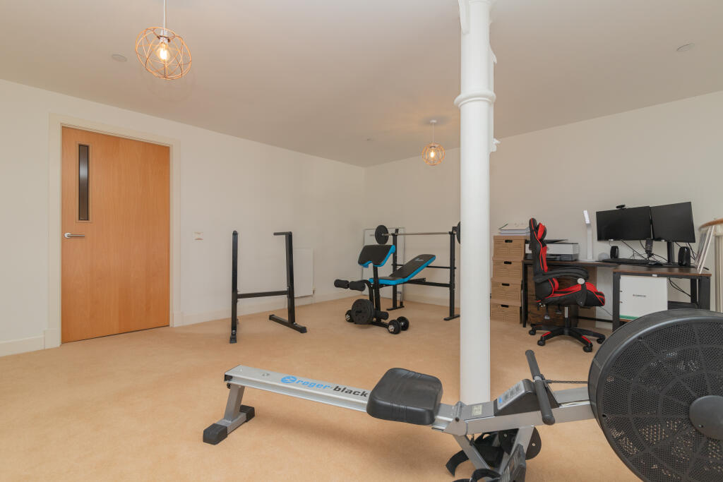 Mezzanine Bed/Reception Room