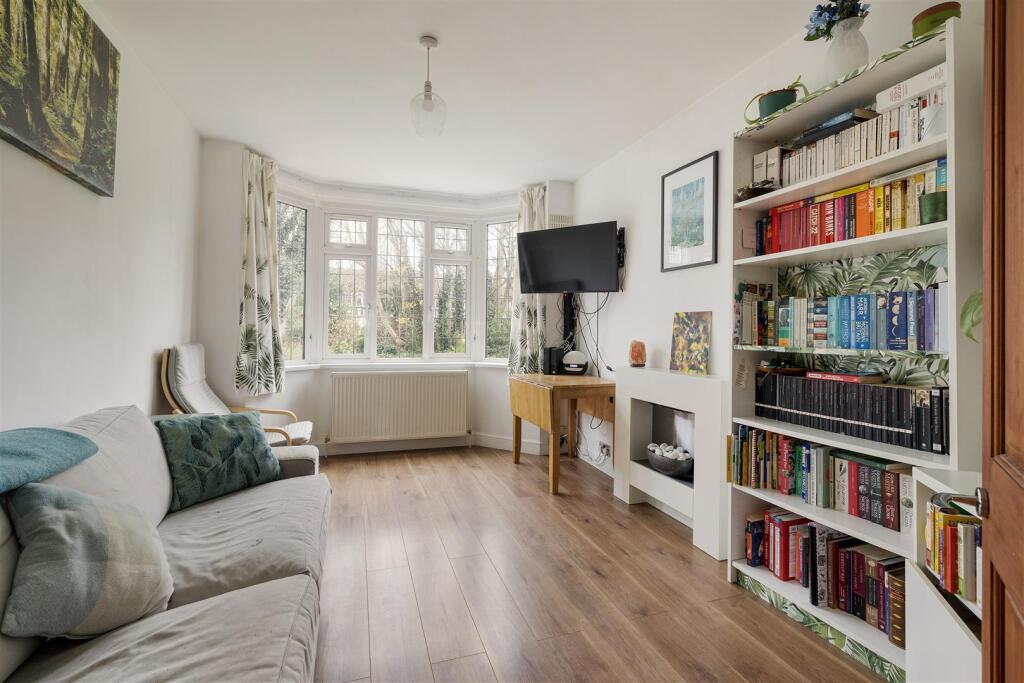 Tudor Court, E17