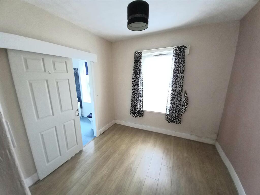 11 Brookfield Bed 2.jpg