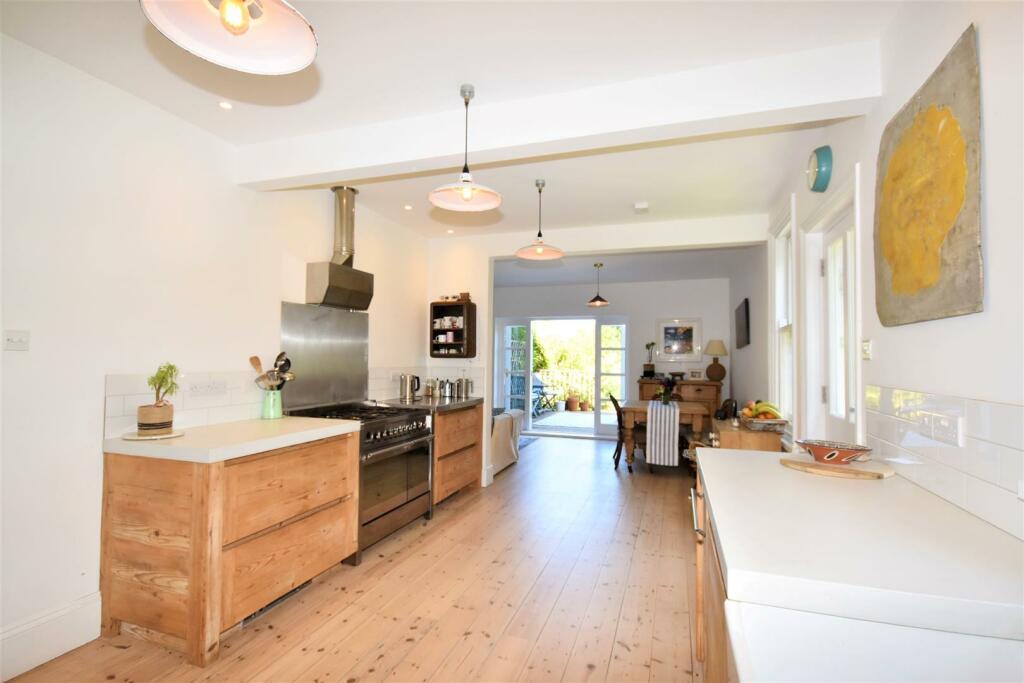 Kitchen  Dining.JPG