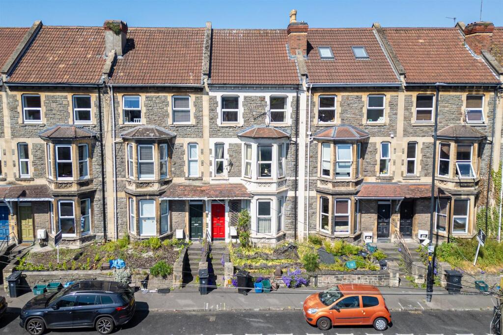 9 Christina Terrace, Hotwells, Bristol BS8 4QB | P