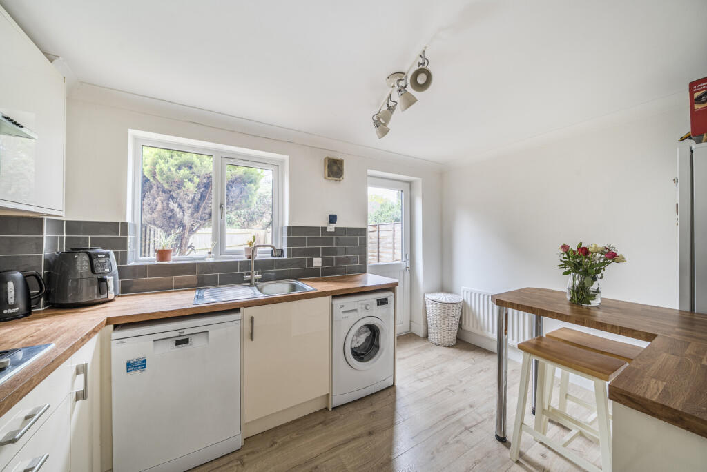 1363642-4-68e8da7...