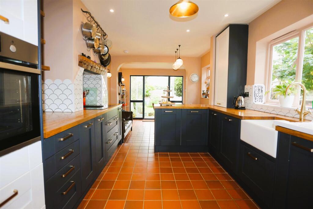 52 WALSINGHAM ROAD (40).JPG