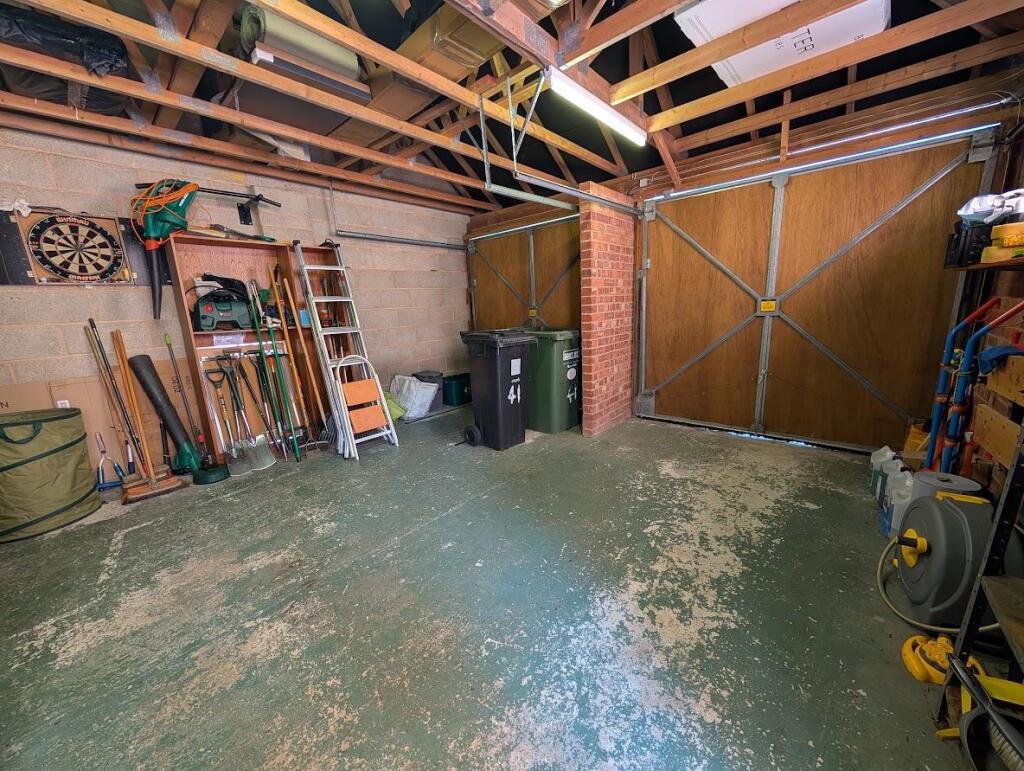 Double garage.jpg