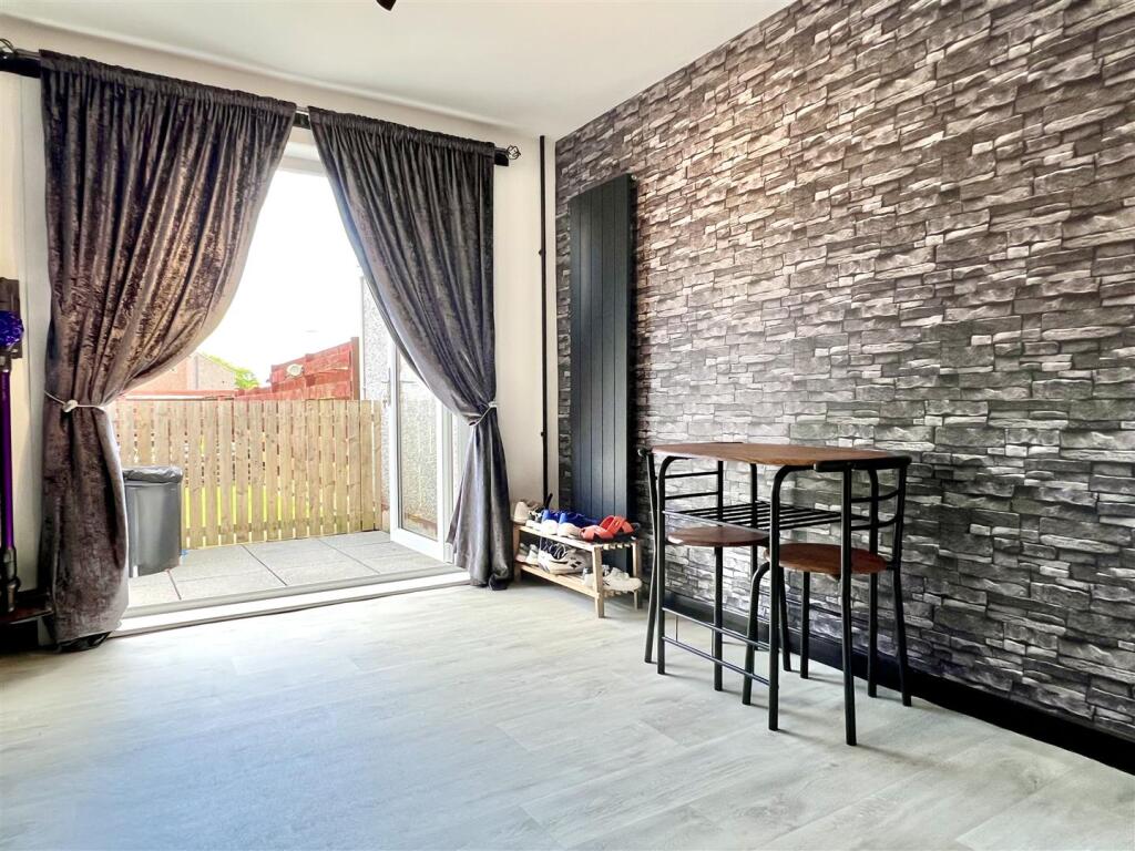 Katrine Drive, Crossford