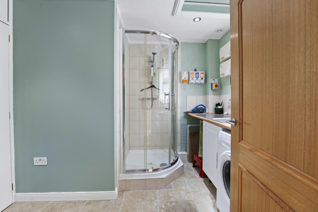 Utility/Shower