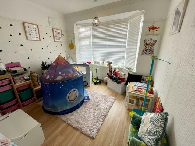 Bed 2.jpg