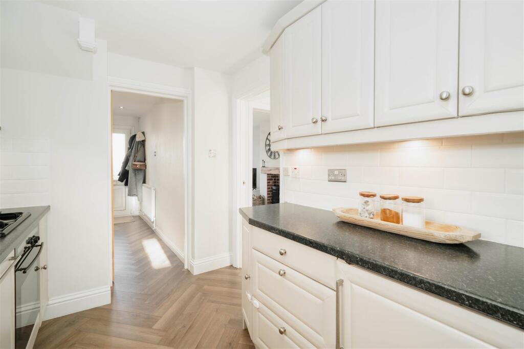 Kitchen-3.jpg