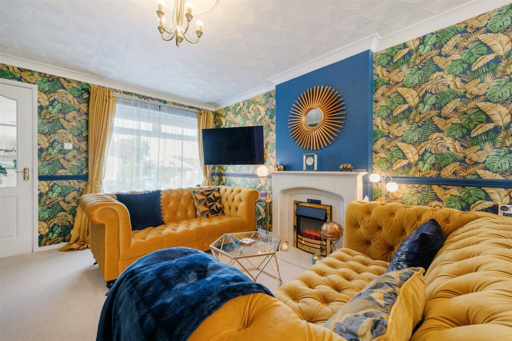Sitting Room (2).jpg