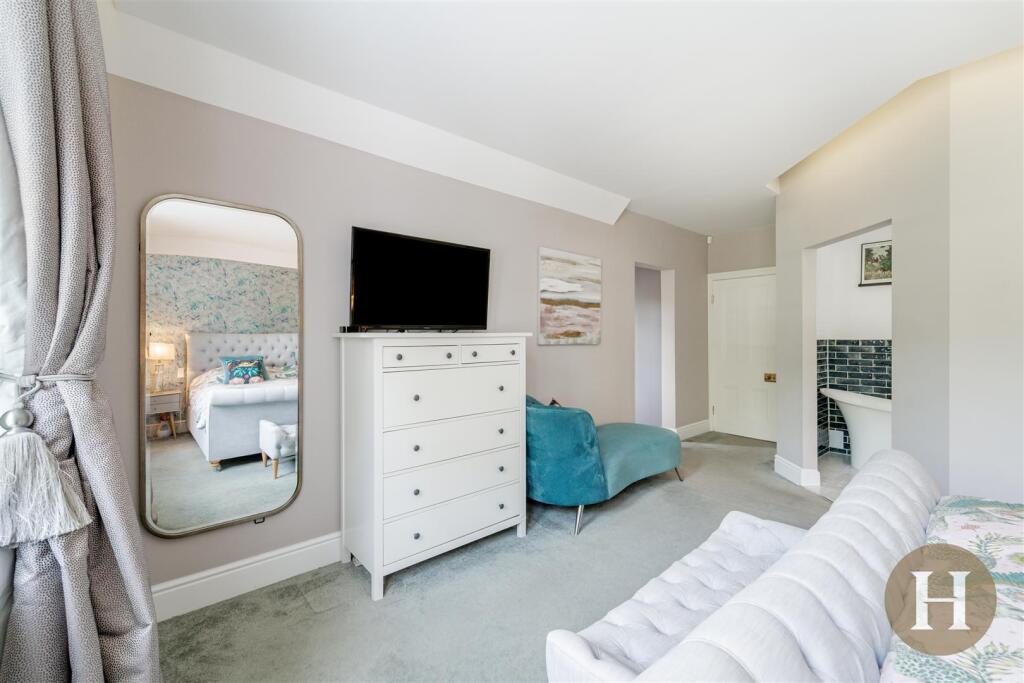 Hadleigh Estate Agents-21.jpg