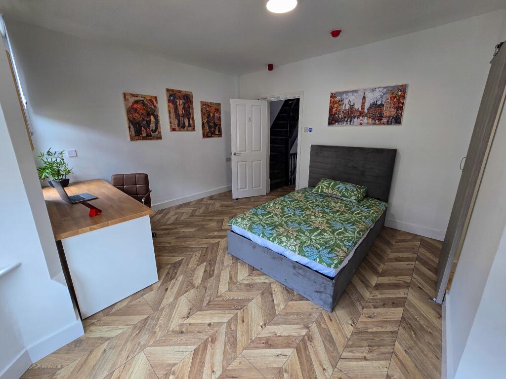 WhatsApp Image 2025-08-20 at 14.25.44 (2).jpeg