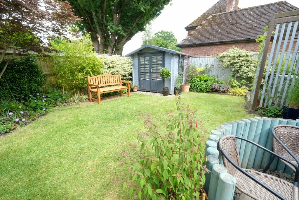 GARDEN 
