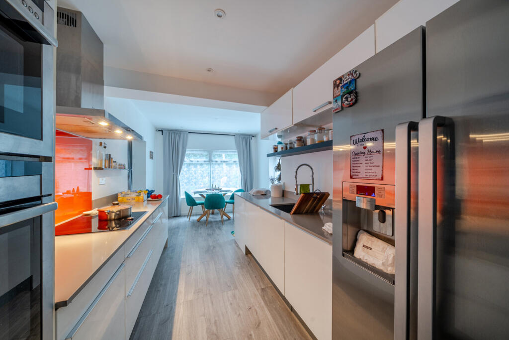 1349627-5-68c1b8b...