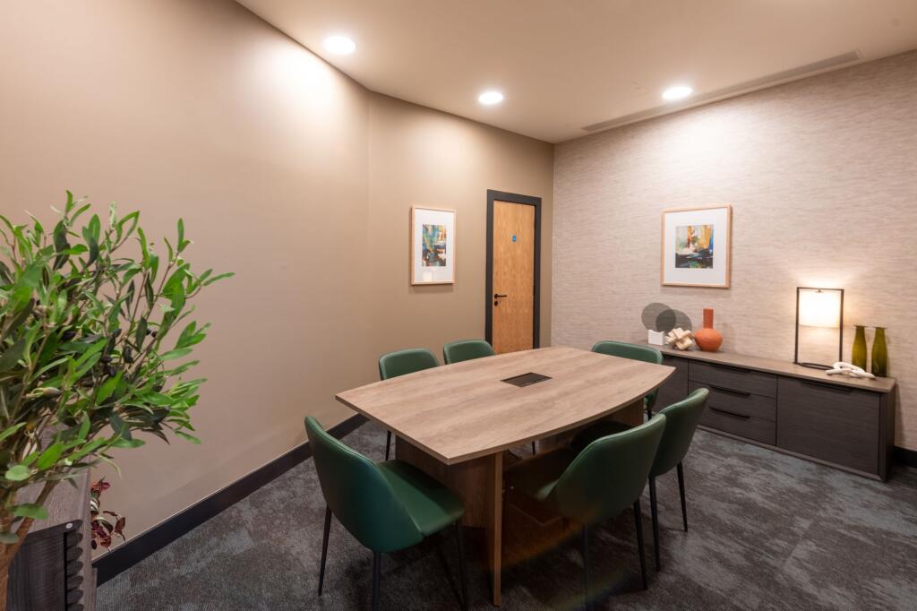 Private Meeting Room