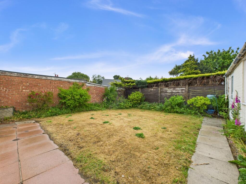 CAM02386G0-PR0131-STILL023