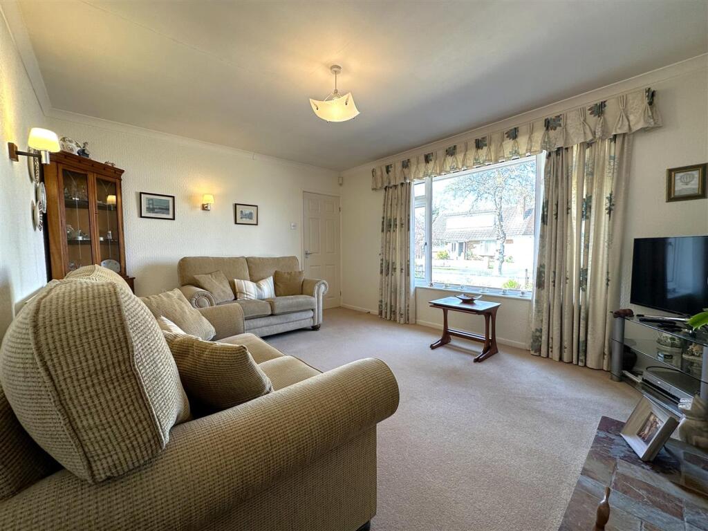 Living Room 805