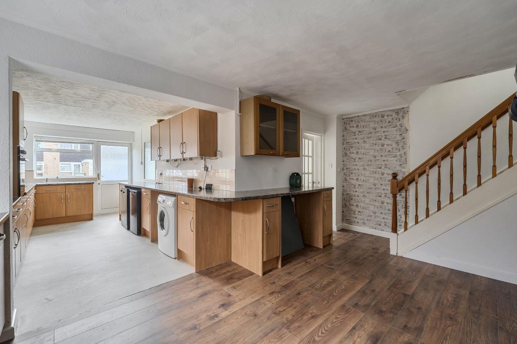 Kitchen/Dining Area
