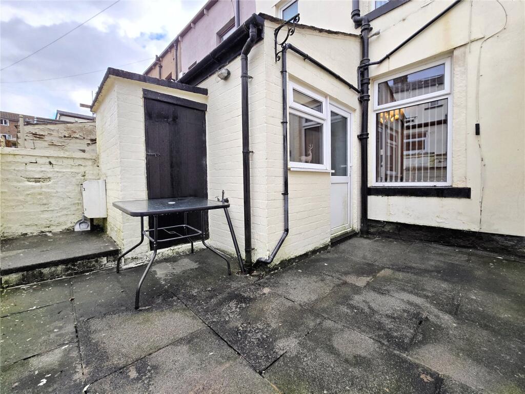 Rear Garden &amp; Store