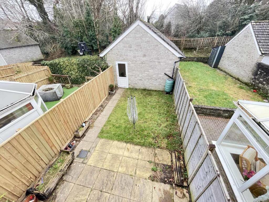 Temeraire Road 57 Garden.jpg