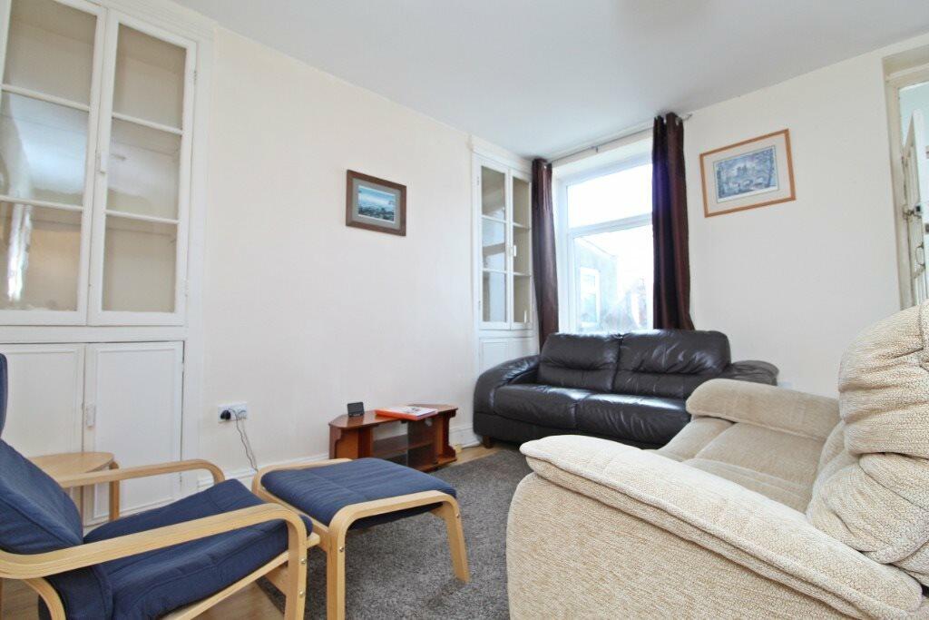 4_Living Room (1)