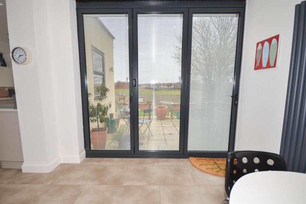 Kitchen / Family Roo