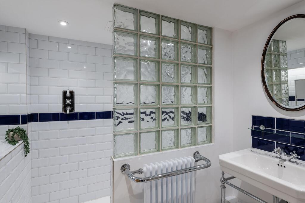 8 Sea View Terrace, Brixham