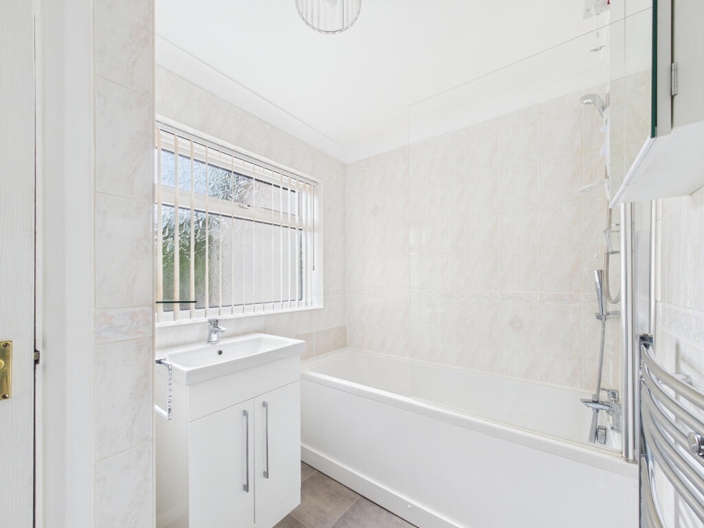 CAM01354G0-PR0485-STILL010