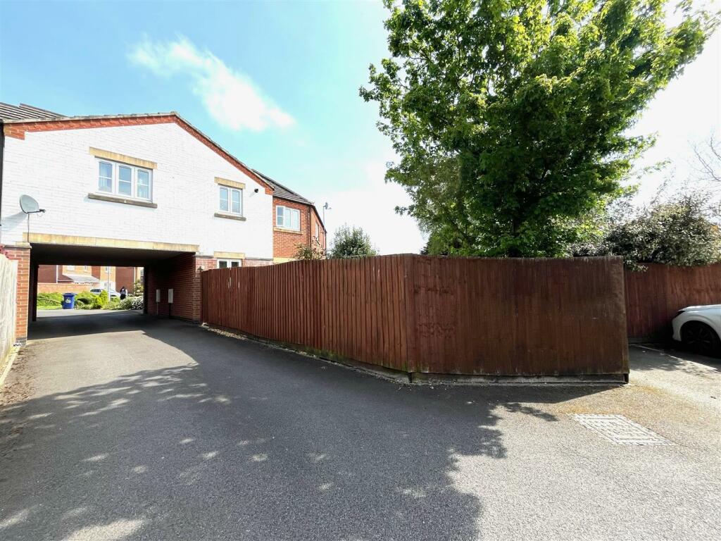 106 eaton drive (4).jpeg