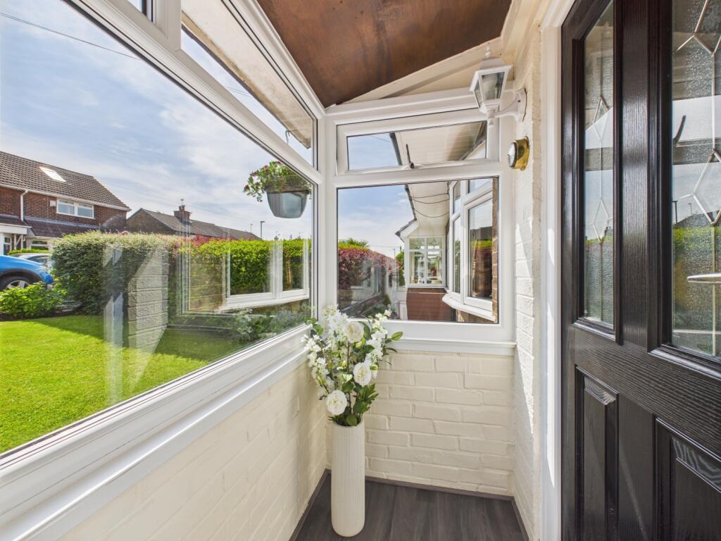 CAM03729G0-PR0064-STILL006