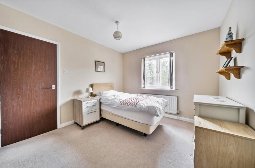 1300517-17-683046...