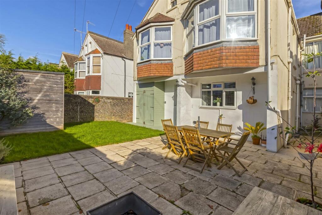 3 9-11 Alexandra_18.jpg