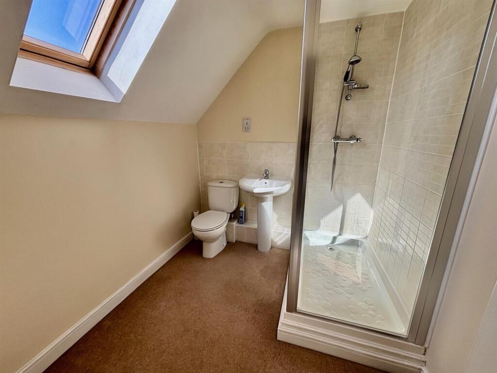 Shower Room/En Suite