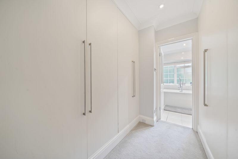 Walk in wardrobe