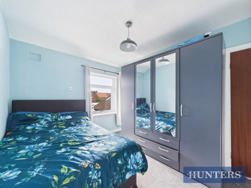 BEDROOM 2