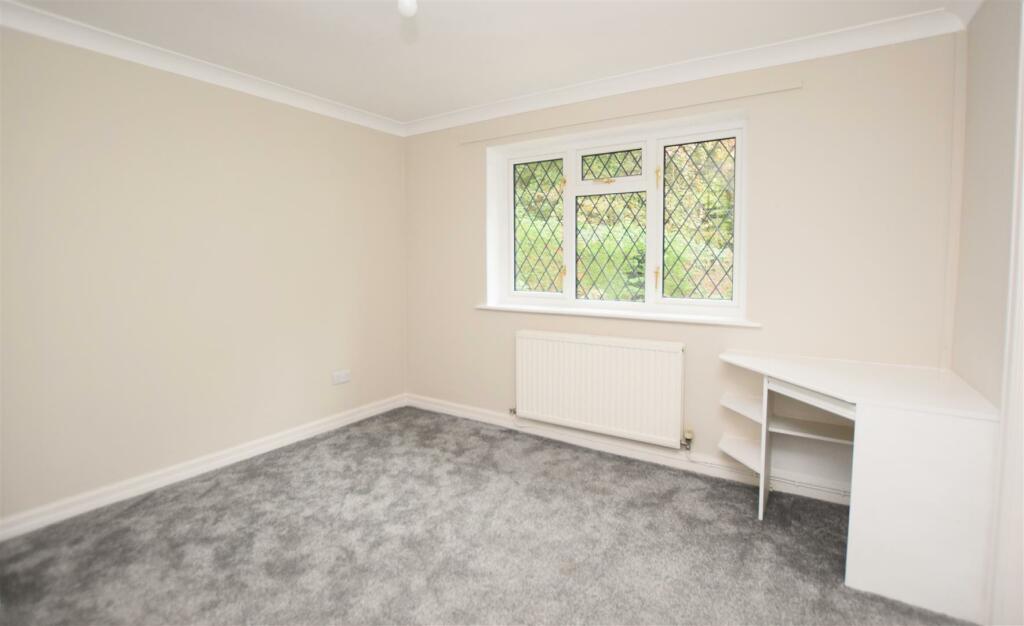Bedroom 1 V3.JPG