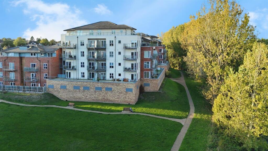 67812873--46D8-AEF8-F89DDB91E357-53307-0000186F3A5