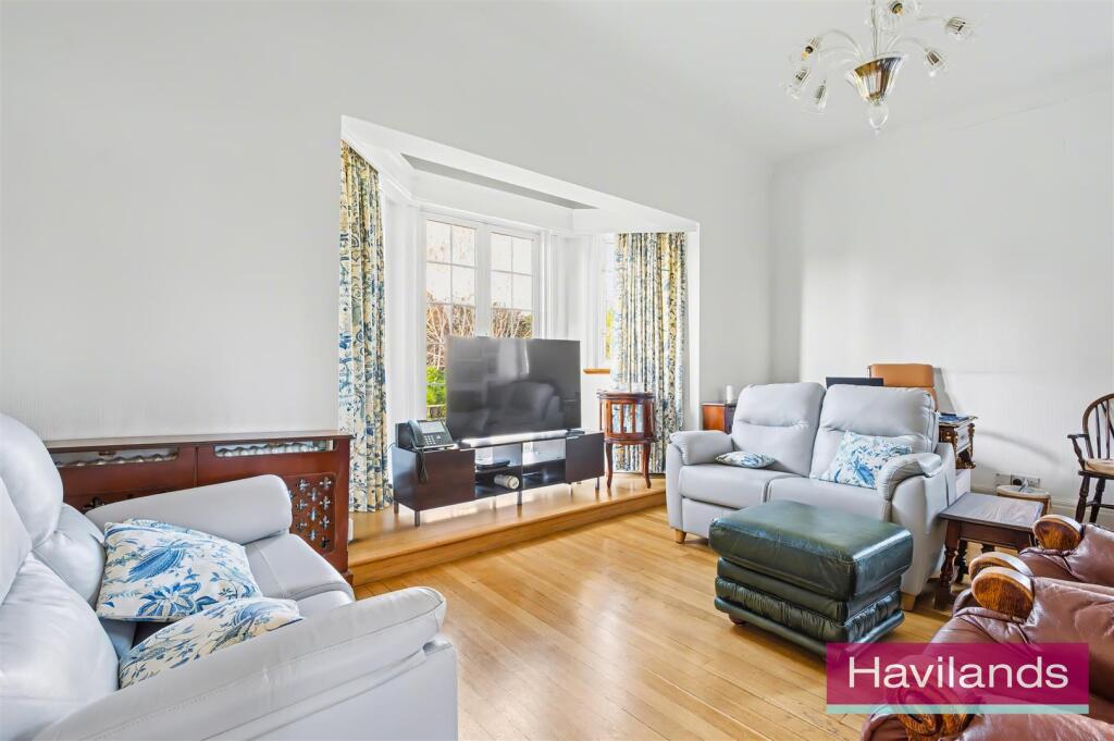 Cannon Hill N14 7DJ-27.jpg