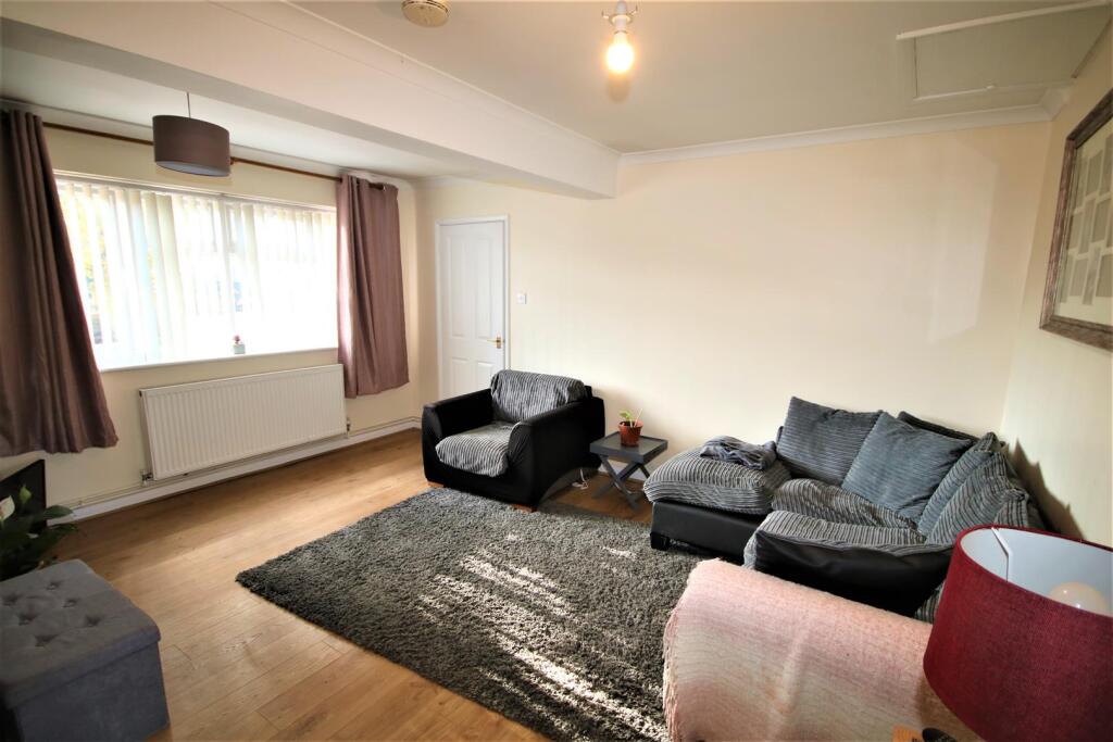 Living Room c Annex.JPG