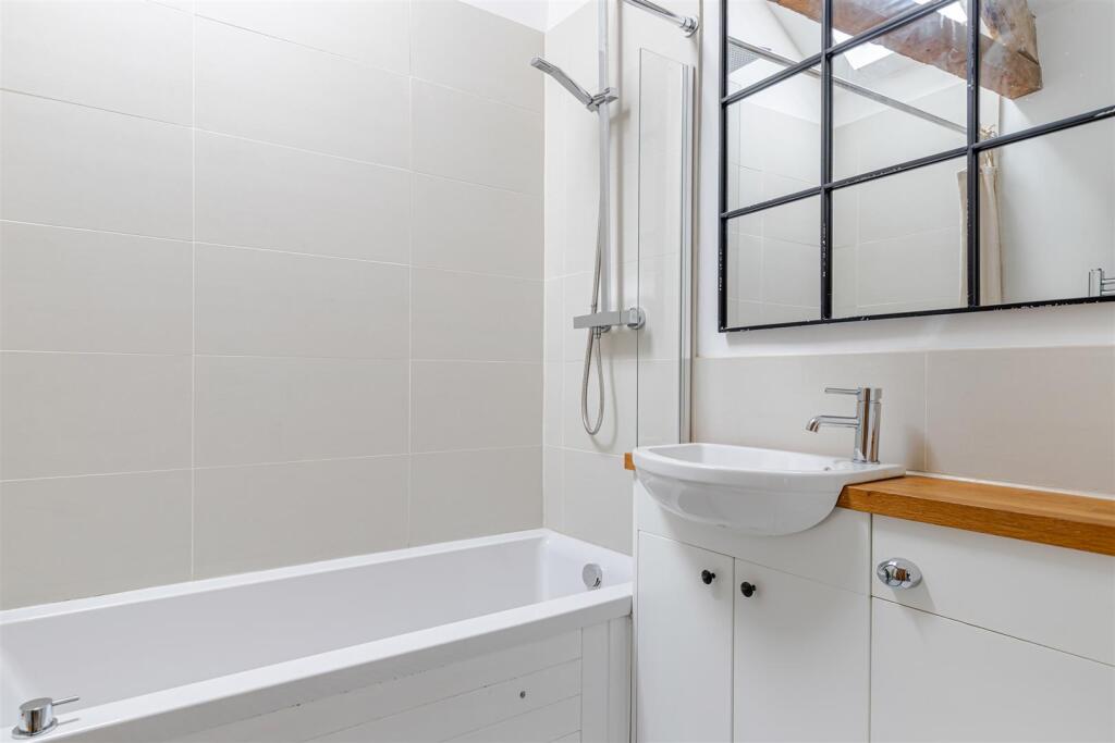 A40 - 2 Lutton Cottages South Brent - 250701.jpg