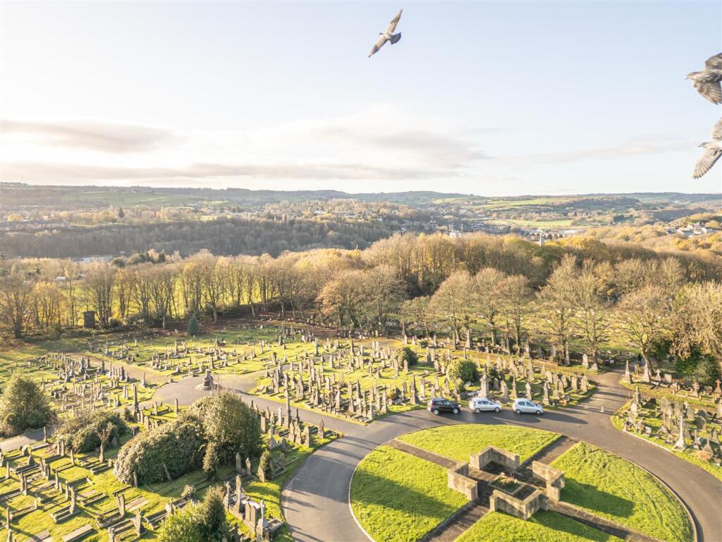 47 - 42 Exley Lane HX5 0SW.jpg