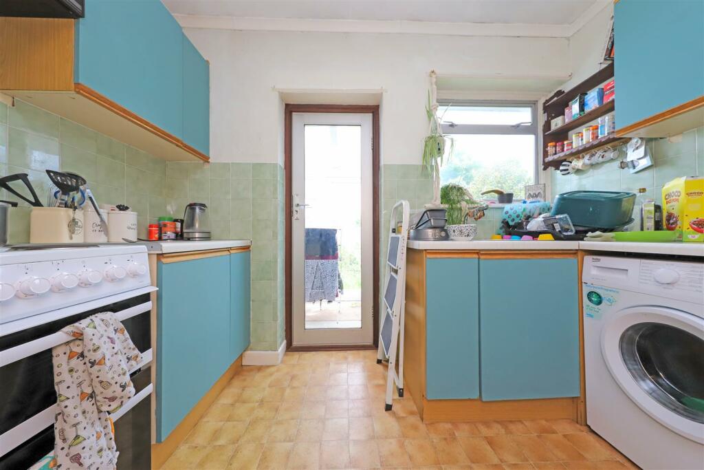 nicholas james sanyhills ktichen.jpg