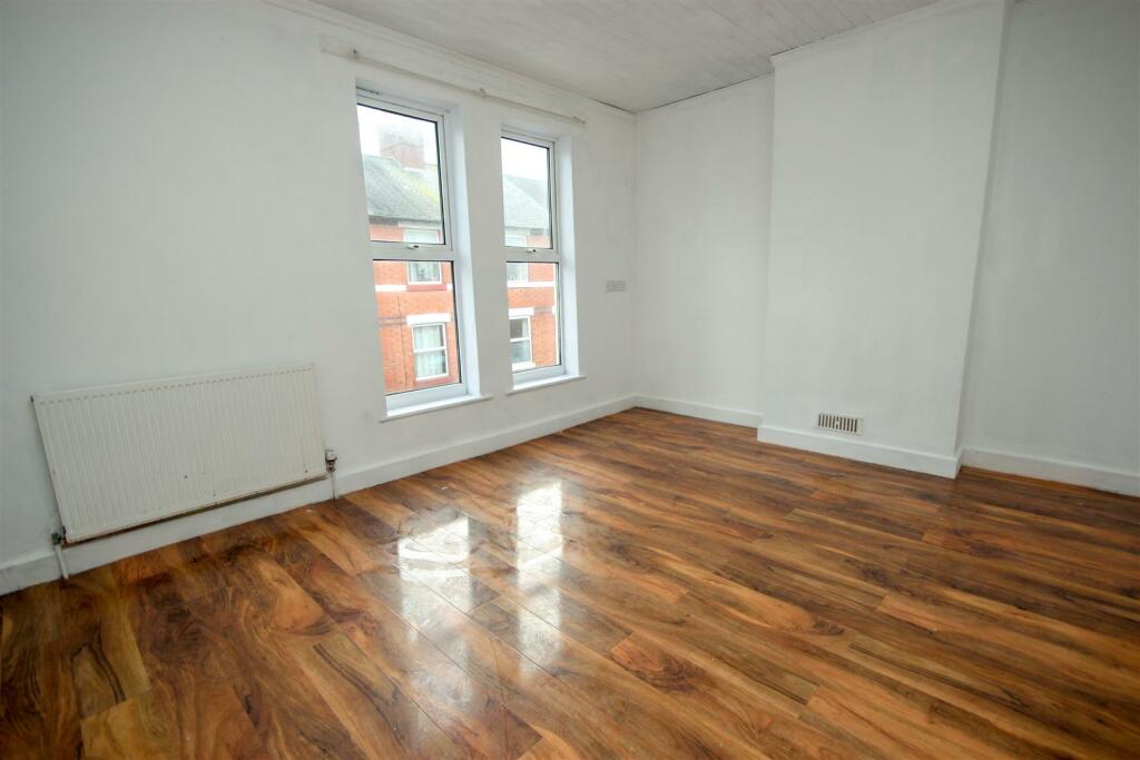 Master Bedroom.jpg