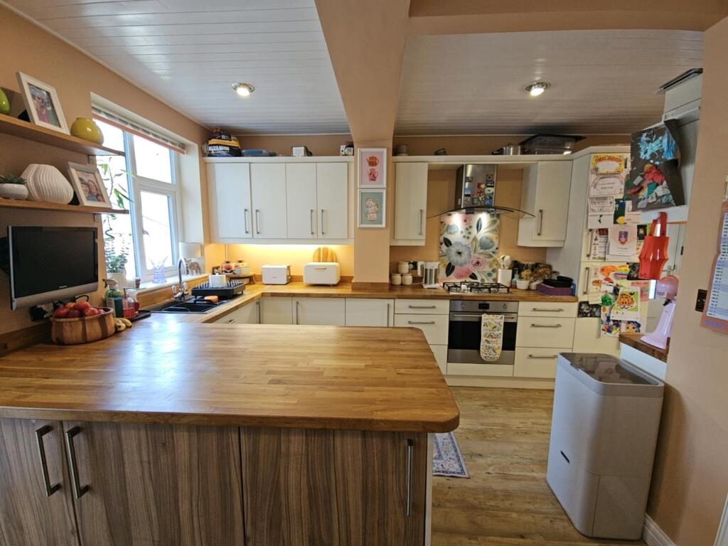 Dining Area to Kitchen