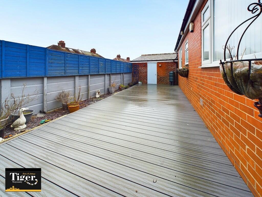 CAM02176G0-PR0434...