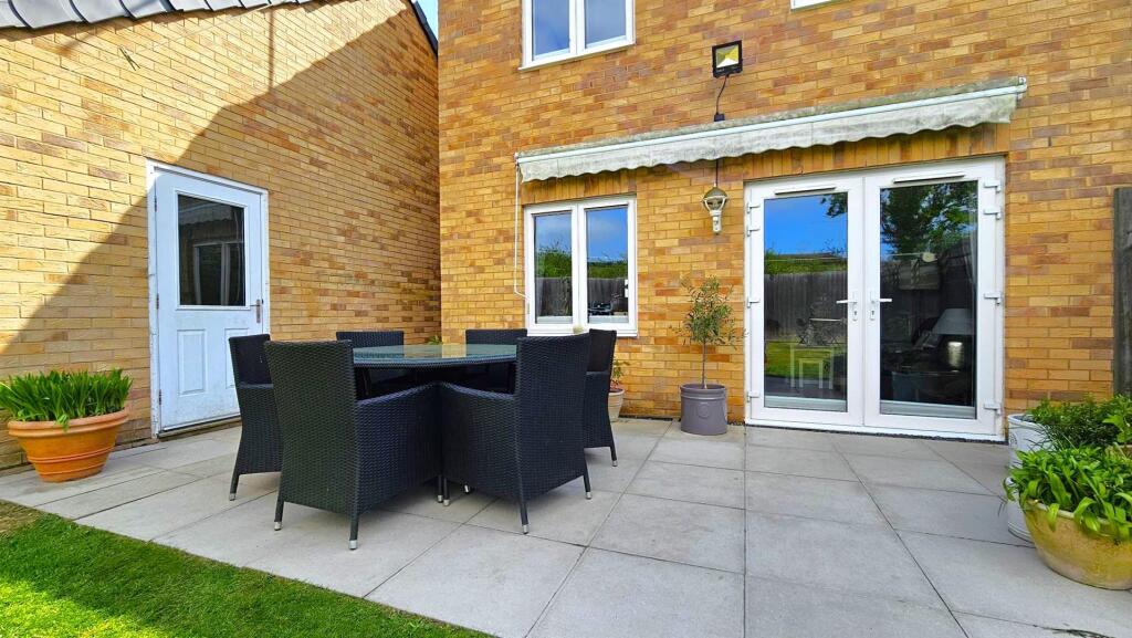 Outside - Rear
