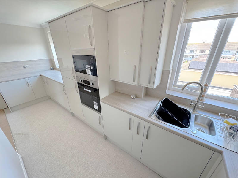 Modern Dining Kitchen